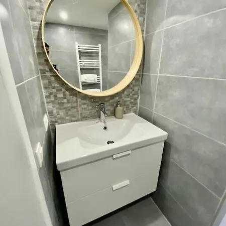 Peaceful Close To Airport With Parking * Steenokkerzeel
